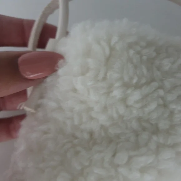 Super soft sheepskin mini bag - Picture 6 of 9